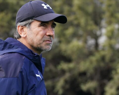 Esenler Erokspor, Osman Özköylü ile yollarını ayırdı