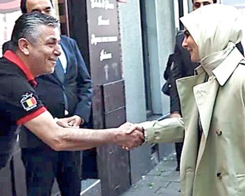 Esnafın AKP'li Bakana Tepkisi: Brüksel'den Fırsat Bulunca Anadolu'ya Gelin