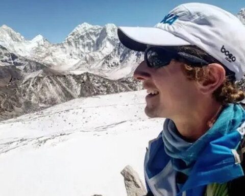 Everest'te Yeni Hız Rekoru: Tyler Andrews, 8 Bin 849 Metreye 9 Saat 55 Dakikada Tırmandı