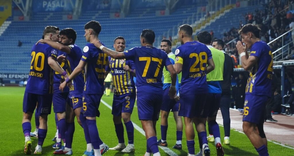Eyüpspor küme düşme psikozunu kırarak önemli bir galibiyet aldı