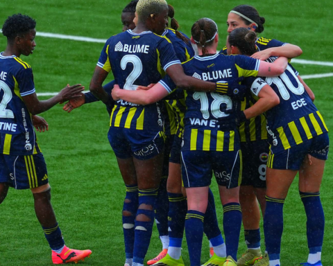 Fenerbahçe Kadın Futbol Takımı, Ligi İki Hafta Kala Şampiyon Olarak Tamamladı