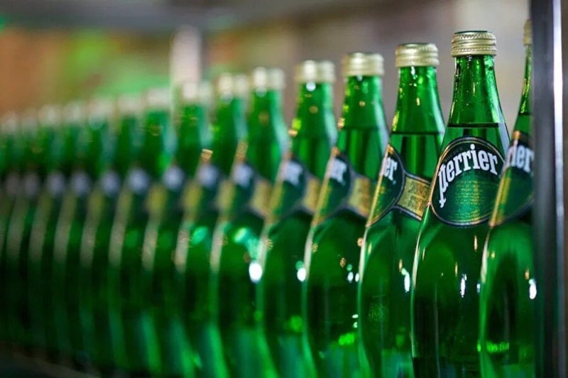 Fransa'da Nestle'ye yönelik baskınlar, Perrier'in doğal su statüsünü kaybetmesiyle sonuçlandı