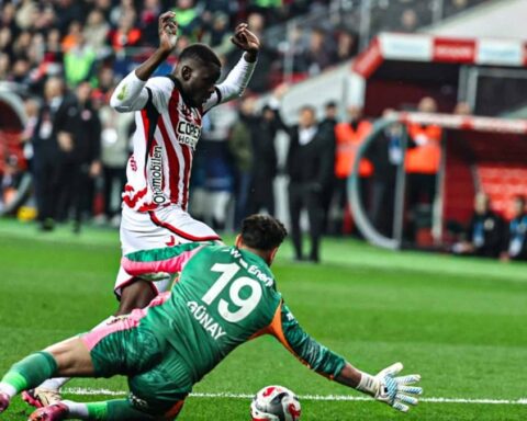 Galatasaray, Taraftarın Tepkilerini Dikkate Alarak Günay Güvenç ile Yolları Ayırma Kararı Aldı