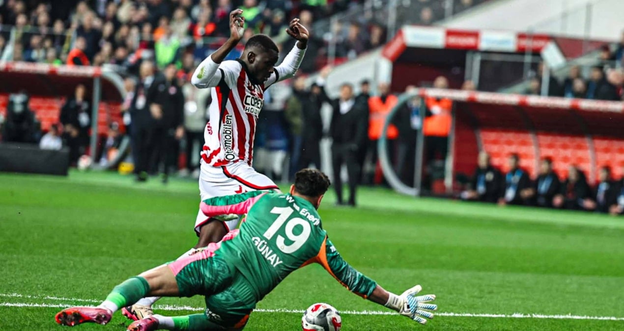 Galatasaray, Taraftarın Tepkilerini Dikkate Alarak Günay Güvenç ile Yolları Ayırma Kararı Aldı