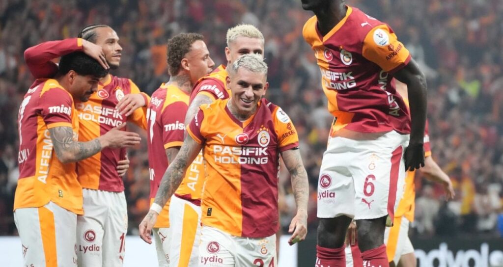 Galatasaraylı futbolcu Lucas Torreira'ya saldıran şüpheli gözaltına alındı