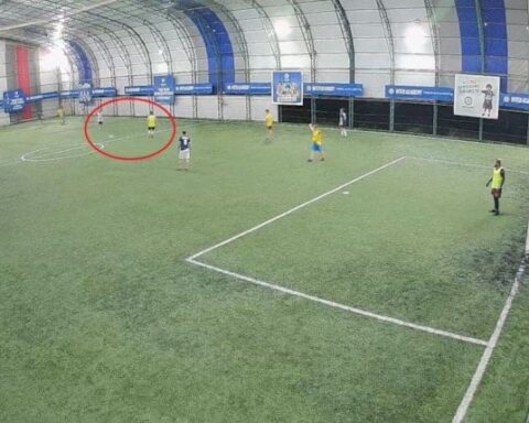 Hatay'da Futbol Oynarken Kalp Krizi Geçiren Adam Hayatını Kaybetti