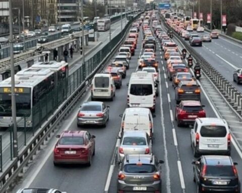 İstanbul'da bazı yollar bugün trafiğe kapatılacak