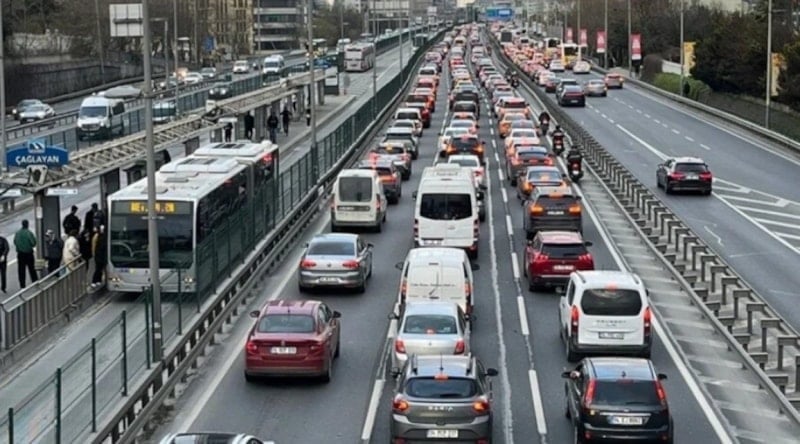 İstanbul'da bazı yollar bugün trafiğe kapatılacak