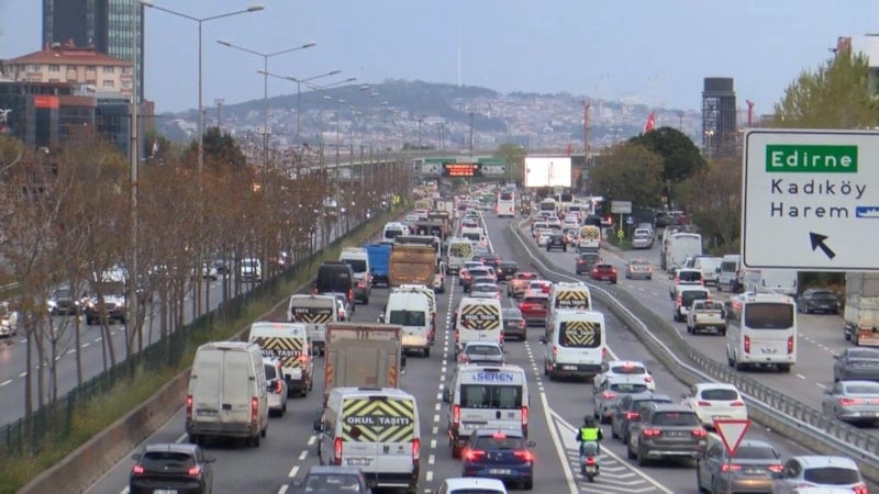 İstanbul'da İş Gününde Trafik Yoğunluğu Yüzde 62'ye Ulaştı