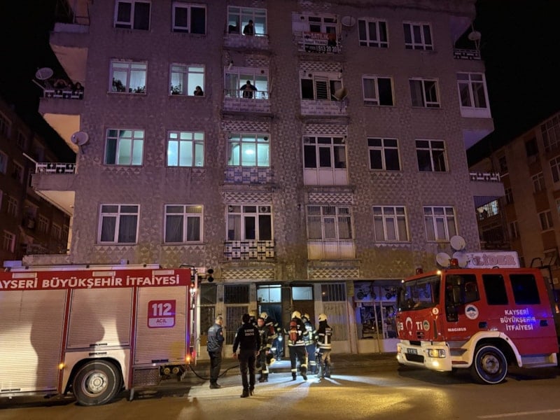 Kayseri'de Bodrum Katında Çıkan Yangın Paniğe Neden Oldu