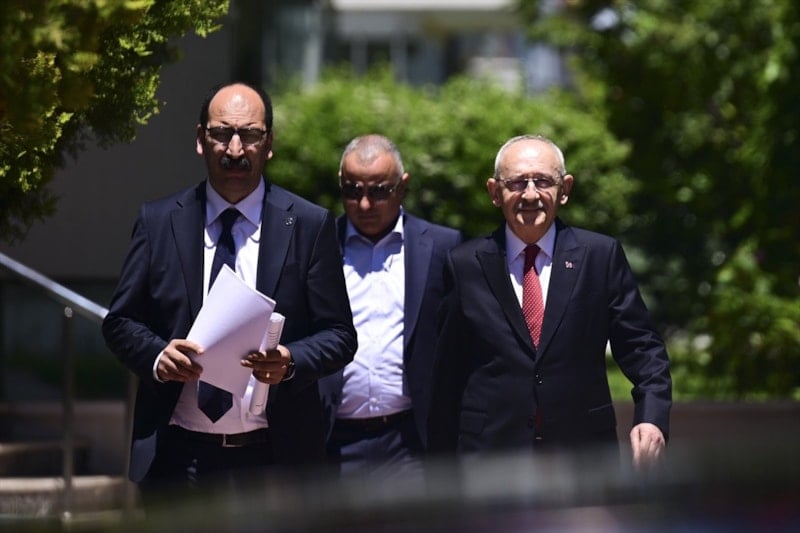 Kılıçdaroğlu, CHP Genel Merkezi'nde 2,5 yıl aradan sonra coşkuyla karşılandı