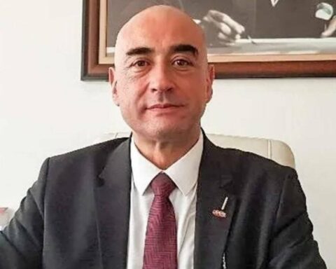 Kılıçdaroğlu, CHP'nin YSK Temsilcisi Yakupoğlu'nu Görevden Aldı