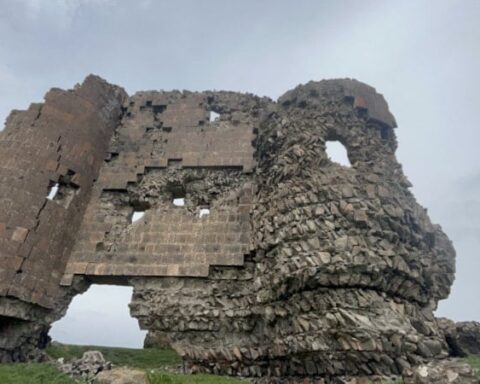 Kız Kalesi, Geçmişine Sahip Çıkılmayı Bekliyor.