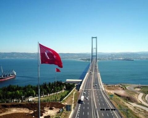 Kurban Bayramı'nda otoyollar ve köprüler ücretsiz olacak