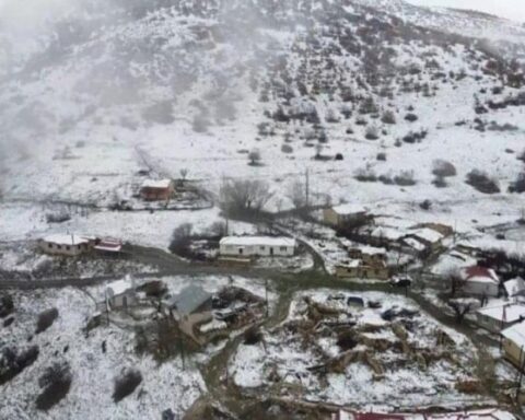 Mayıs'ta Erzincan'a geri dönen kış manzaraları ve kar yağışı