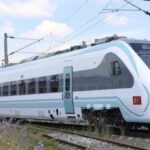 Milli elektrikli hızlı tren saatte 240 kilometre hız rekoru kırdı