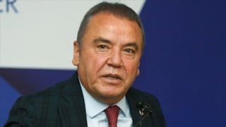 Muhittin Böcek hastaneye kaldırıldı, sağlık durumu gözlemleniyor