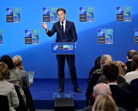NATO Genel Sekreteri Rutte'den Türkiye'nin Savunma Sanayii Üzerine Övgüler
