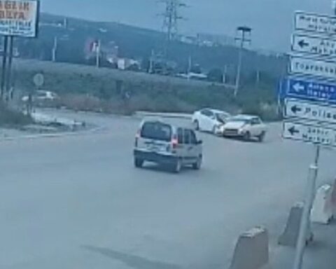 Osmaniye'de Üç Araçlı Kazada Bir Kişi Hayatını Kaybetti, Yedi Kişi Yaralandı