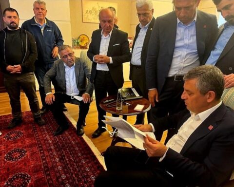 Özgür Özel'in Mutlak Butlan Kararını Okuduğu Anların Ayrıntıları Ortaya Çıktı