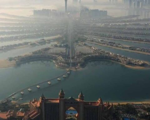Palm Jumeirah: Lüksün Doğaya Meydan Okuduğu Yapay Cennet