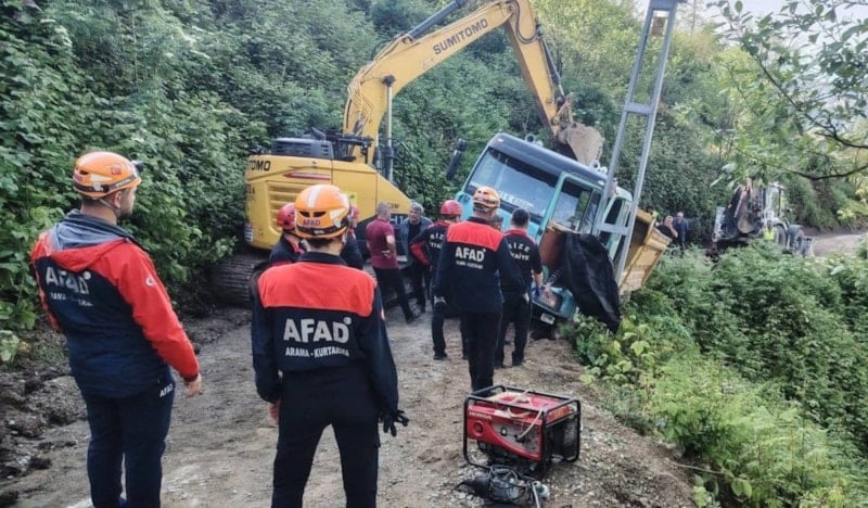 Rize'de Kamyon Kazasında Sürücü Hayatını Kaybetti