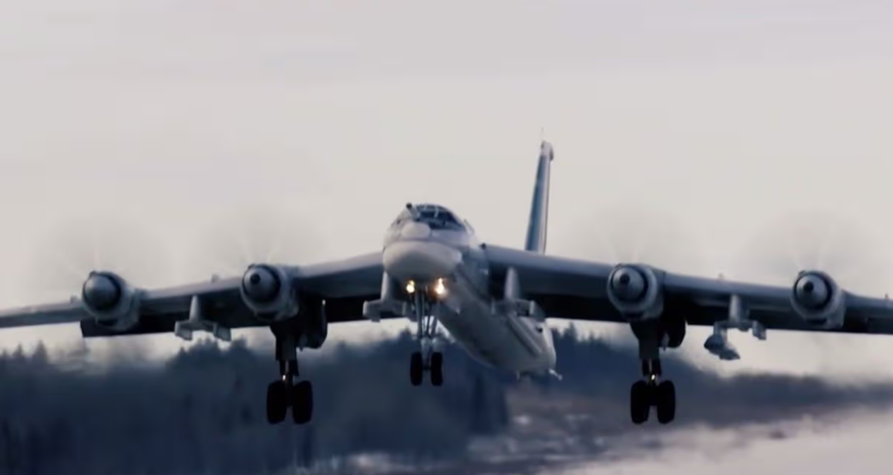 Rusya'nın Stratejik Bombardıman Uçakları Üzerinde İngiliz Jetleri Havalandı