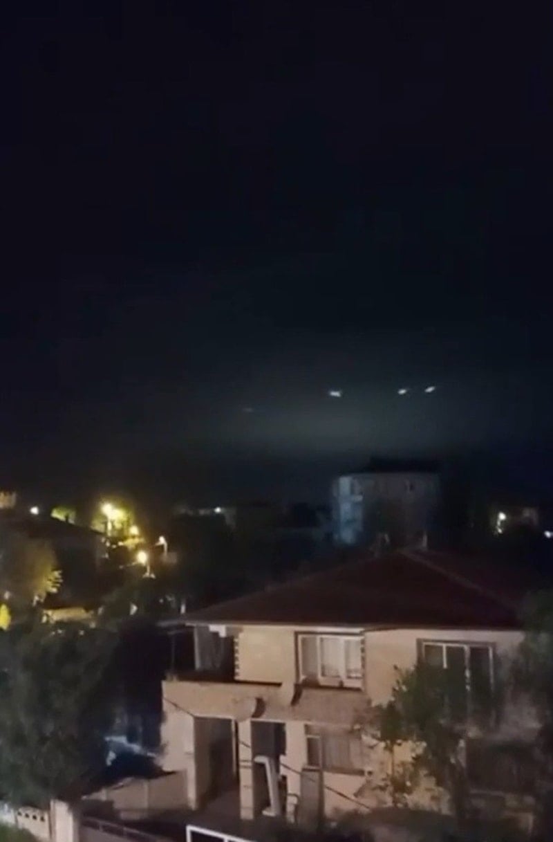 Sakarya'da Gökyüzünde Görülen Işıklar İlginç Bir Olay Oluşturdu