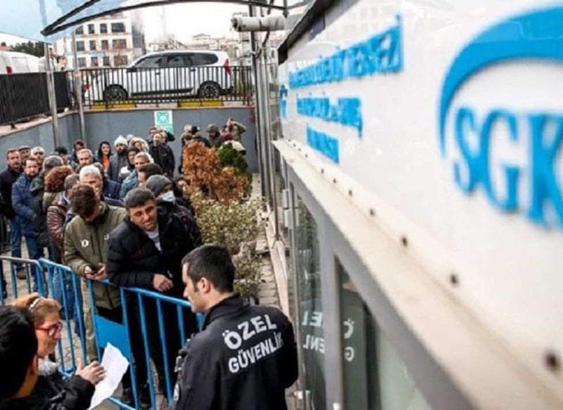 Sosyal Güvenlik Kurumu'na Başvuran Adam, Şirket Borçlarıyla Evsiz Kaldı