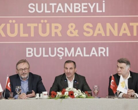 Sultanbeyli'de Edebiyat Etkinliği: 7 Güzel Çocuk Kitap Seti Tanıtıldı