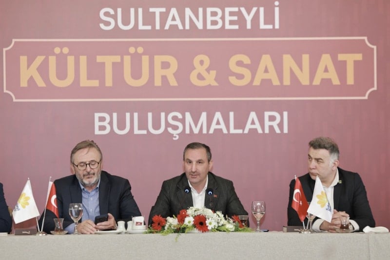 Sultanbeyli'de Edebiyat Etkinliği: 7 Güzel Çocuk Kitap Seti Tanıtıldı
