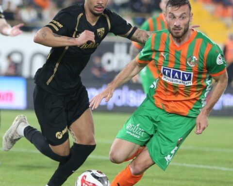 Süper Lig'de Küme Düşen İki Takım Belli Oldu: Fatih Karagümrük ve Kayserispor