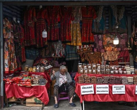 Tayland, 93 Ülkeden Gelen Turistler İçin Vizesiz Kalış Süresini 30 Güne Düşürüyor
