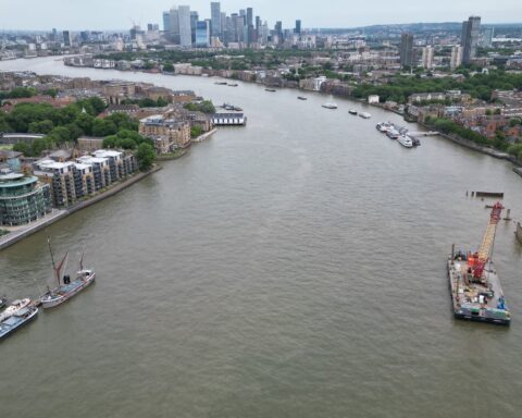 Thames Nehri, Yağışlar Sonrası Kısa Süreli Bulanıklık Yaşadı