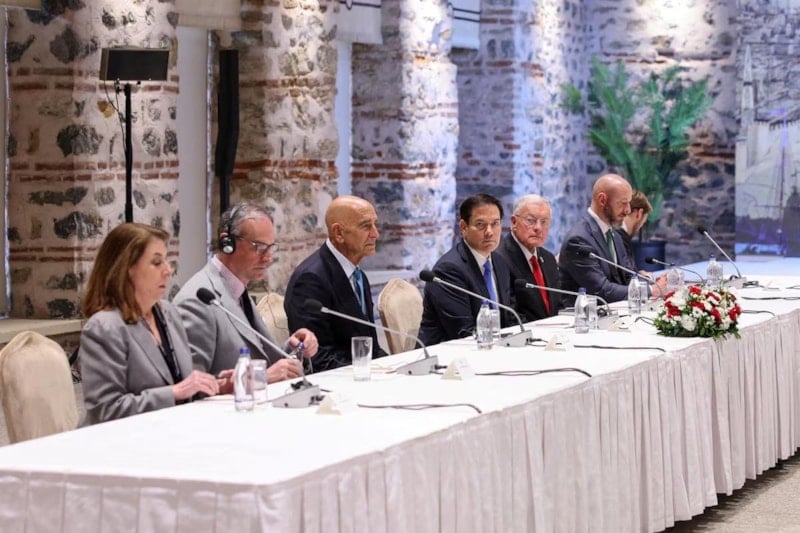 Tom Barrack'ın Suriye Özel Temsilciliği Görevi Sona Erdi, Türkiye Büyükelçisi Olarak Kalacak