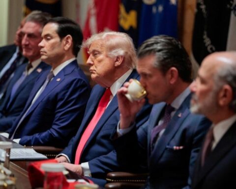 Trump: Hürmüz Boğazı'nda Kimse Kontrol Sağlayamayacak