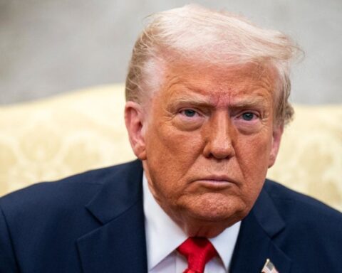 Trump, İran'ın ABD ile müzakereler için sunduğu yeni teklifi değerlendiriyor