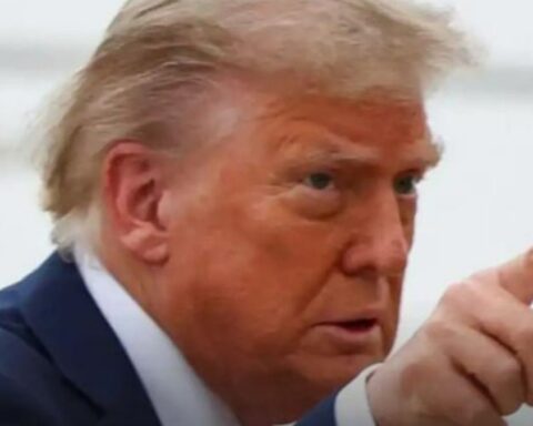 Trump'tan Avrupa Birliği'ne gümrük vergisi artışı sinyali