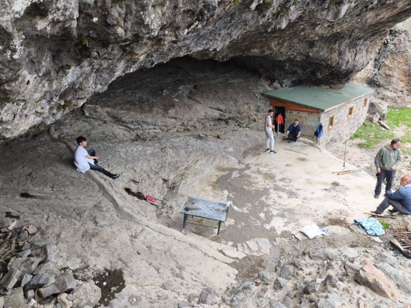 Tunceli'deki Düzgün Baba Ziyaretgahı'nda tahribat nedeniyle 3 kişi tutuklandı