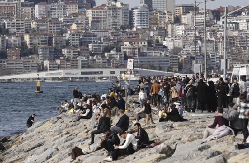 Türkiye'de Mevsim Normallerinin Üzerinde Sıcaklıklar Ve Gök Gürültülü Sağanak Yağışlar Bekleniyor
