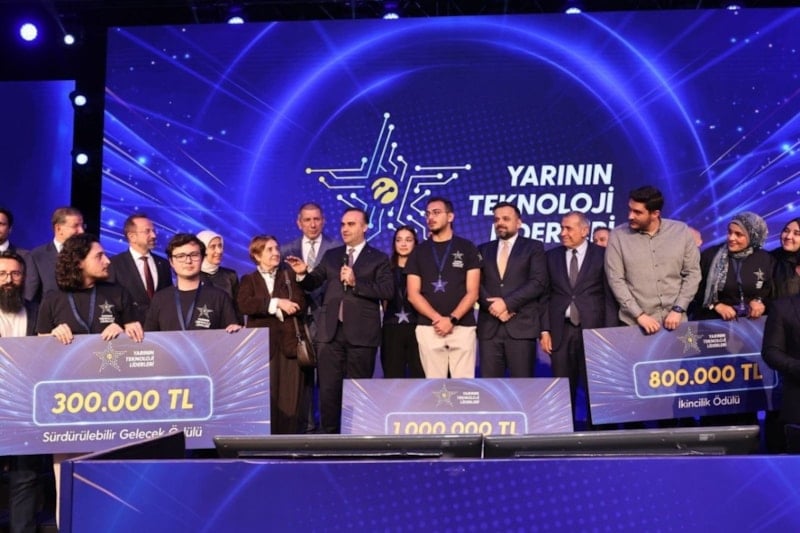Türkiye'nin Yarının Teknoloji Liderleri Proje Yarışması'nda genç inovasyonlar ödüllendirildi