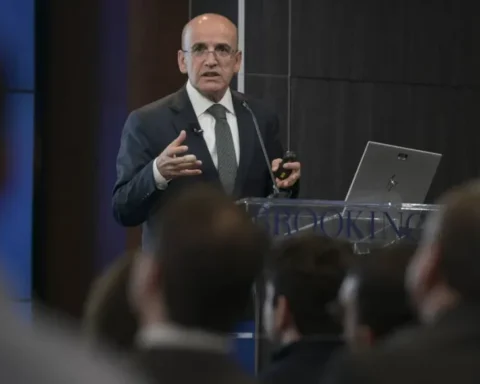 Uluslararası Yatırımcılar CHP'nin Butlan Kararının Ardından Londra Konferansını Terk Etti