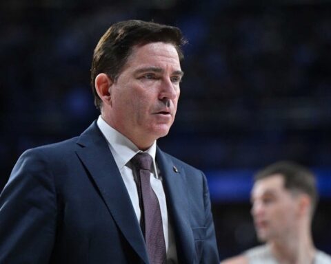 Xavi Pascual, Barcelona'dan sezon sonunda ayrılacağını açıkladı