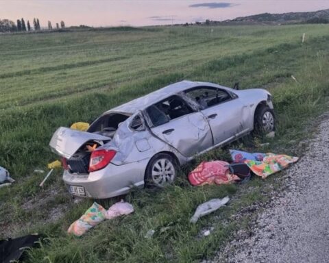 Yozgat'ta Trafik Kazası: 1 Kişi Hayatını Kaybetti, 3 Kişi Ağır Yaralandı