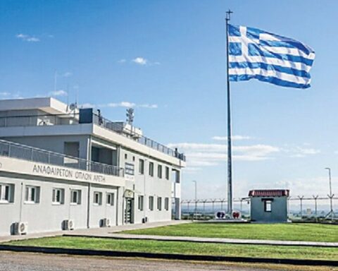 Yunan Cumhurbaşkanı Tasulas, Türkiye sınırındaki karakolda sembolik ziyaret gerçekleştirdi