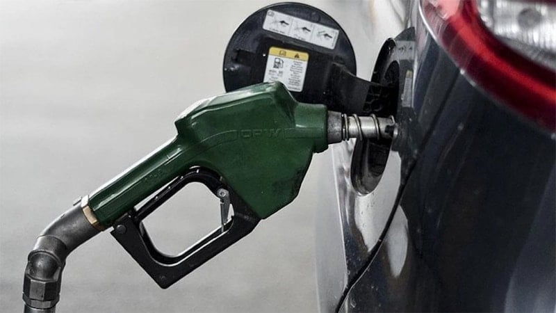 Akaryakıt Fiyatlarına Zam Geliyor: Benzin 1,88 Lira, Motorin 3,93 Lira Arttı