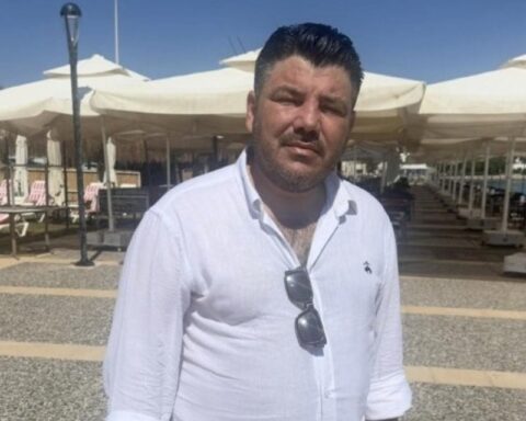 Çeşme'de İmar Rüşveti İddiaları: Eşler Arasında Yolsuzluk Suçlamaları Yükseliyor