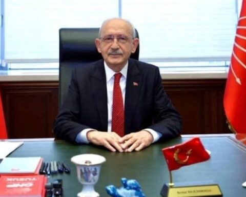 CHP'de Grup Başkanlığı Tartışması Derinleşiyor
