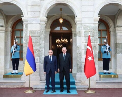 Cumhurbaşkanı Erdoğan, Ermenistan Başbakanı Paşinyan ile Türkiye-Ermenistan ilişkilerini görüştü