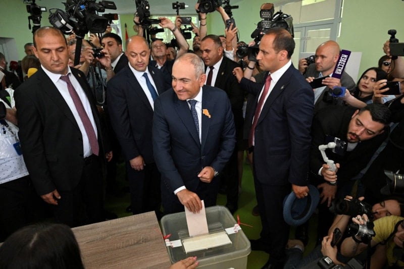 Ermenistan'da Seçim Sonuçlarına Göre Paşinyan'ın Partisi İlk Sırada